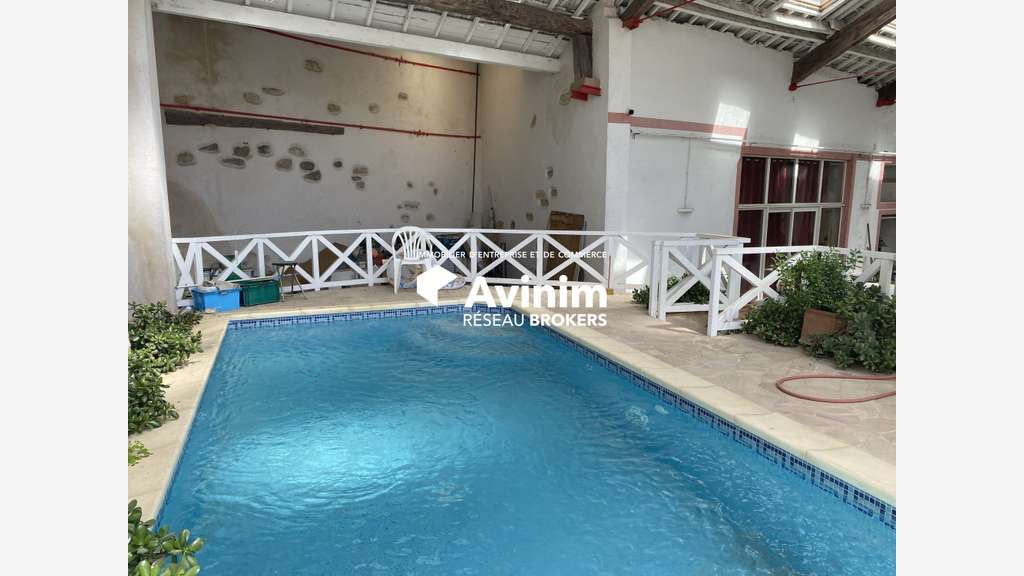 A vendre local 750m² en plein centre de Draguignan