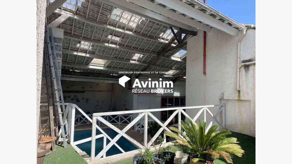 A vendre local 750m² en plein centre de Draguignan