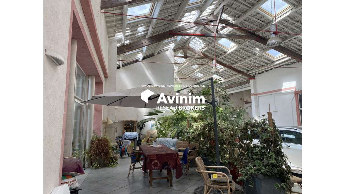 Local de 750 m² en plein centre de Draguignan