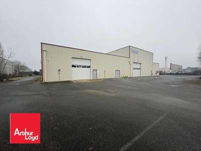 A vendre site d'activités clos sur 1.3ha à Dreux