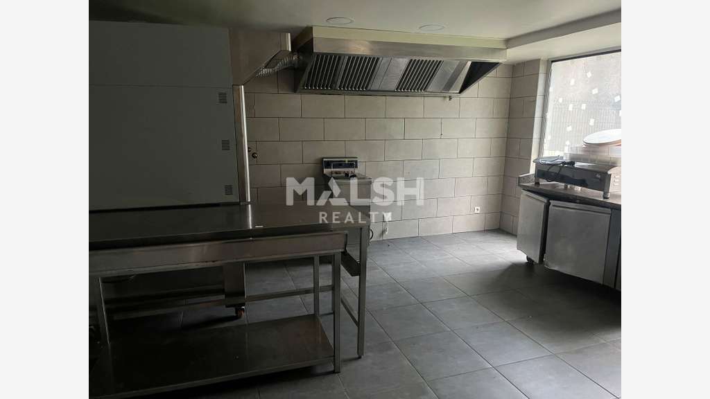 A louer ou à vendre local 85m² à Écully