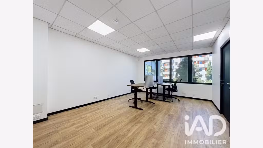 Vente local commercial 146m² à Écully hyper centre