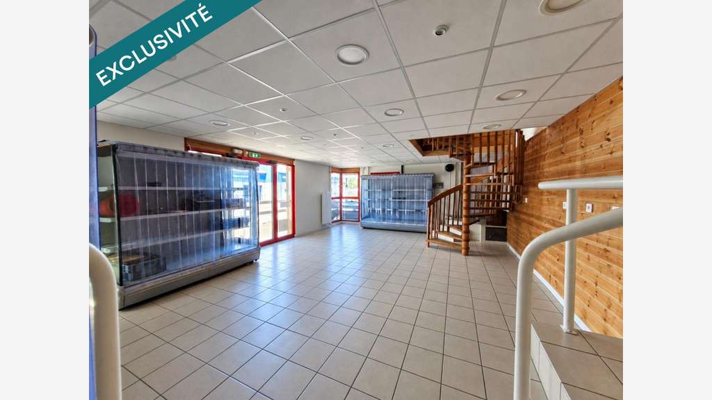 AV murs commerciaux et industriels de 485m² Embrun