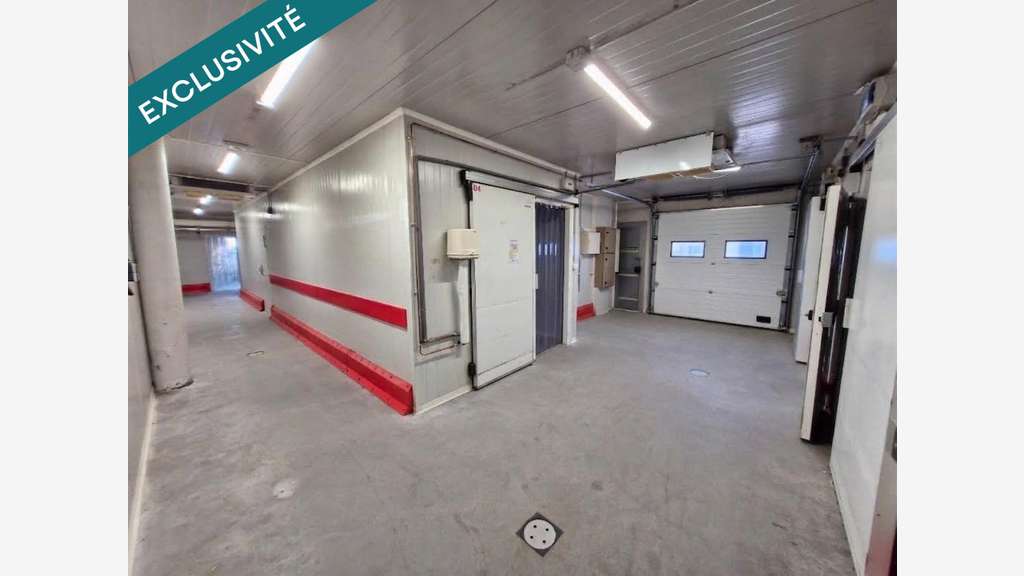 AV murs commerciaux et industriels de 485m² Embrun