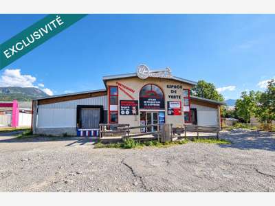 AV murs commerciaux et industriels de 485m² Embrun