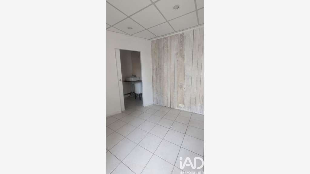 Local commercial 27m² à Entraigues-sur-la-Sorgue