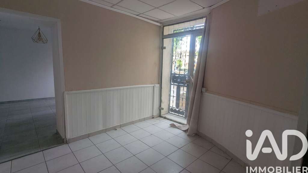 Local commercial 27m² à Entraigues-sur-la-Sorgue