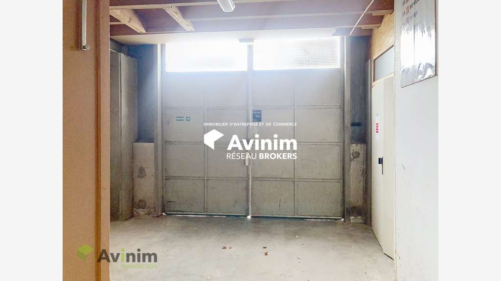 Locaux d'activités 1068m² terrain 4110m² à Épinal