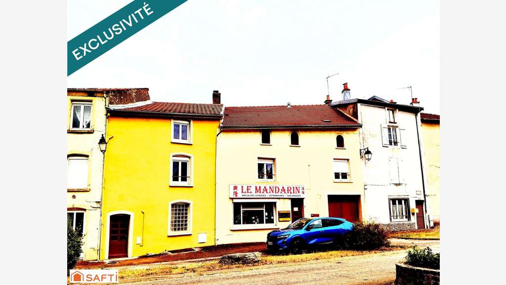 Vaste local commercial restaurant à Mirecourt