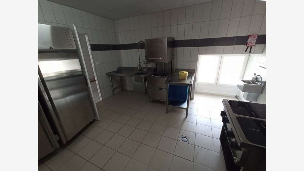 Grange Rénovée pour Salle de reception / r