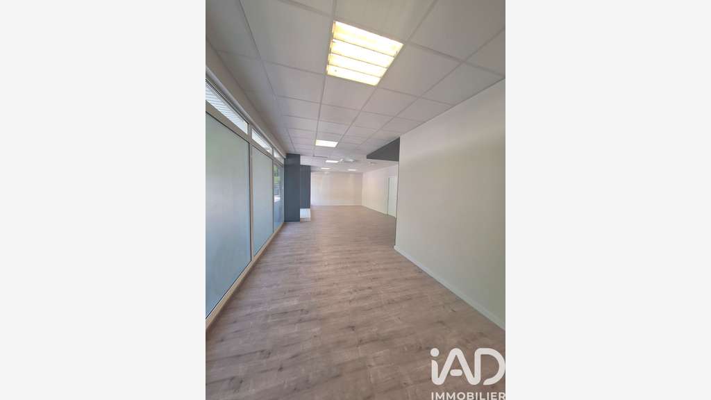 Vente local commercial 209m² à Étrembières
