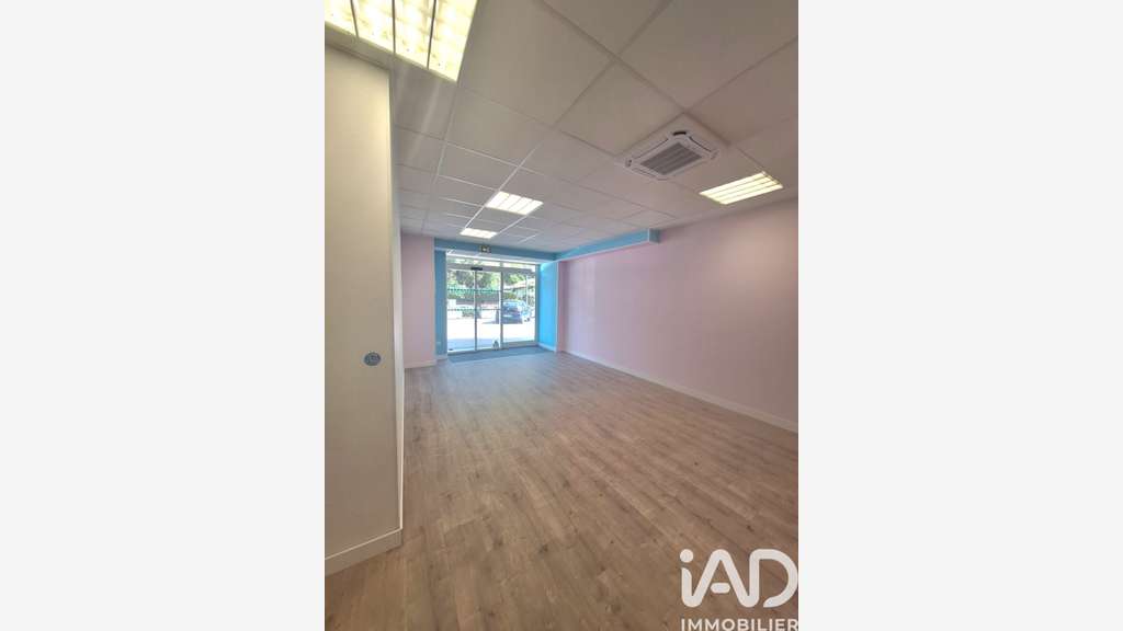Vente local commercial 209m² à Étrembières