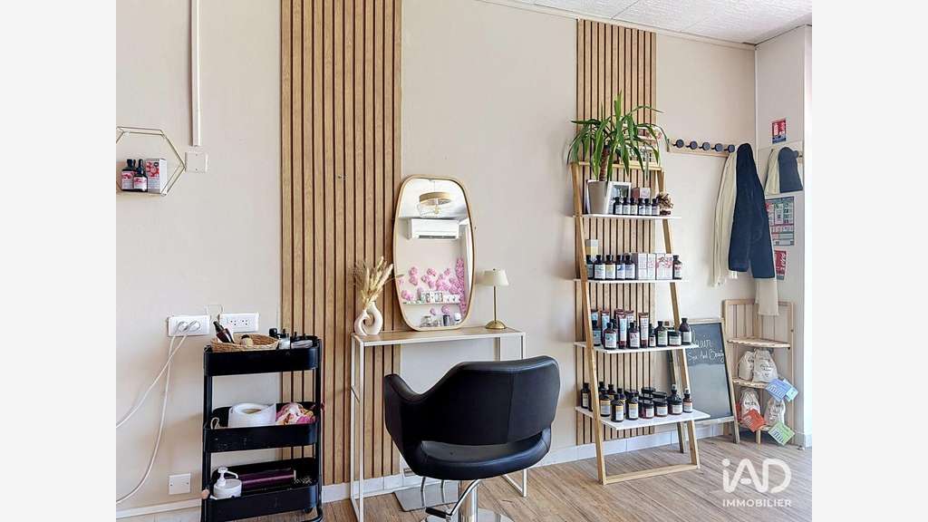 Vente Boutique de 35m² en zc à Eyguières