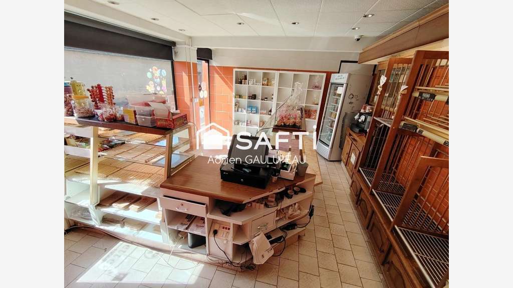 A vendre local commercial de 205m² à Faverolles