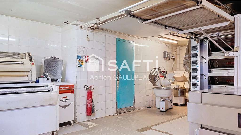 A vendre local commercial de 205m² à Faverolles