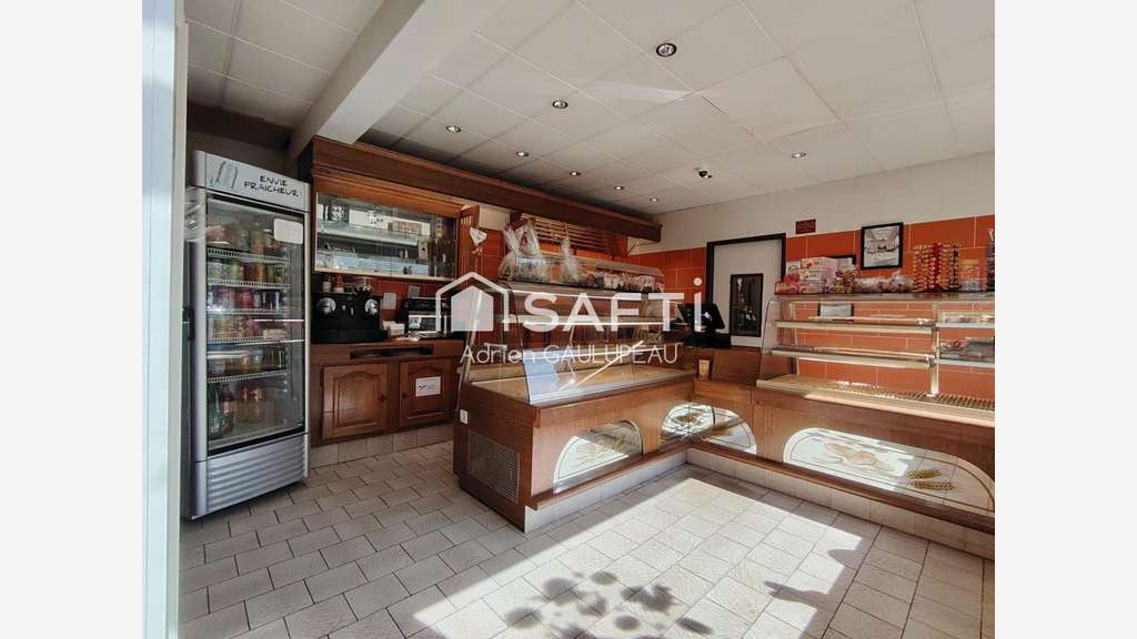 A vendre local commercial de 205m² à Faverolles