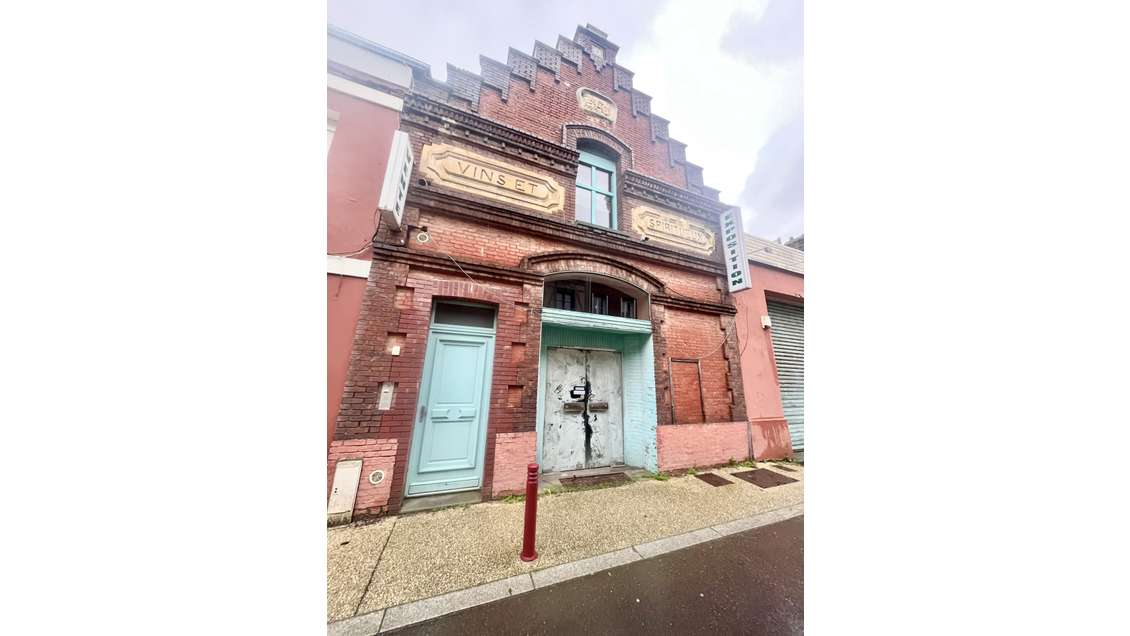 Local professionnel 175m² à vendre à Fécamp  