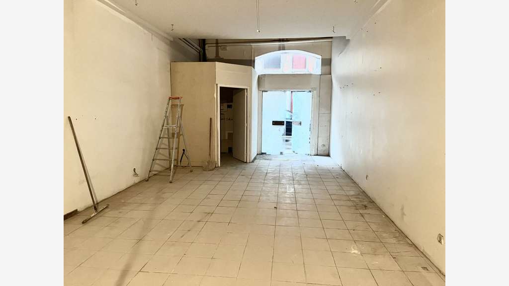 Local professionnel 175m² à vendre à Fécamp