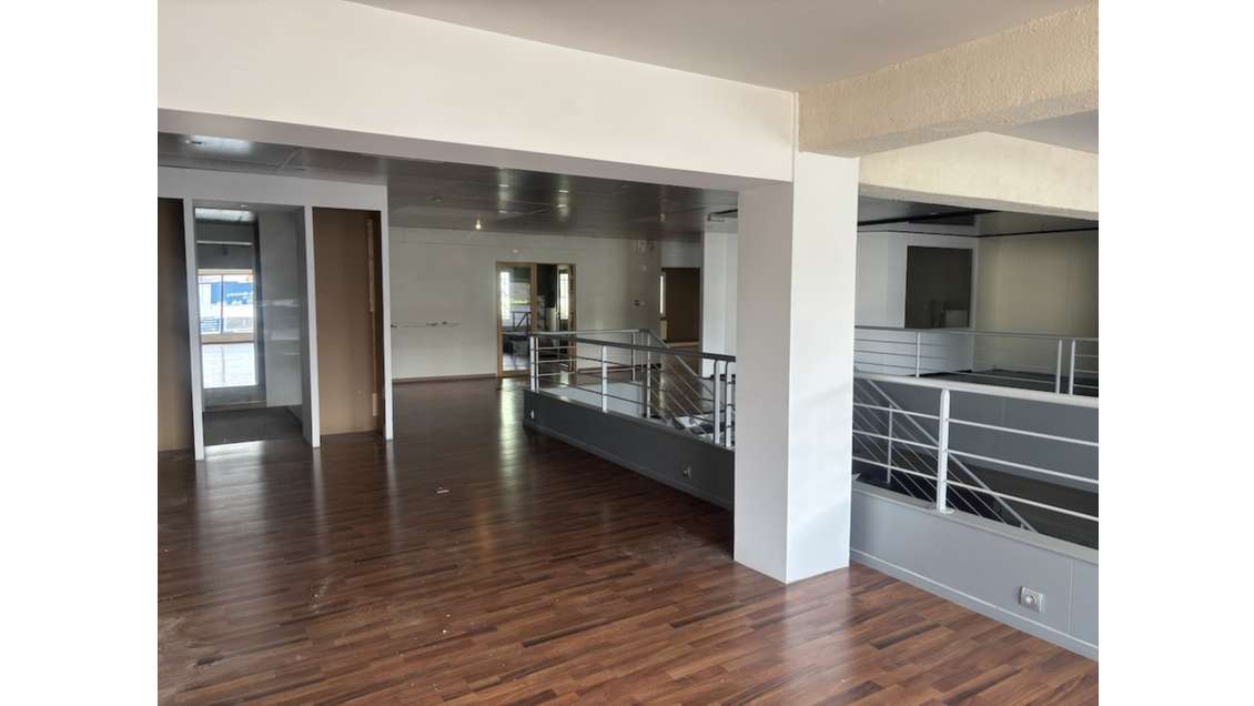 A vendre ou louer local d'activité 500m² a Firminy