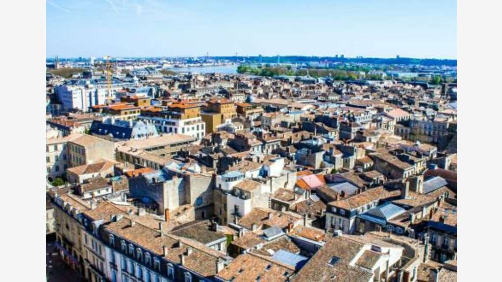 Vente local commercial occupé 115m² à Floirac