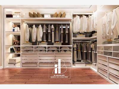 Boutique 40m² Fontainebleau centre top empl N°1