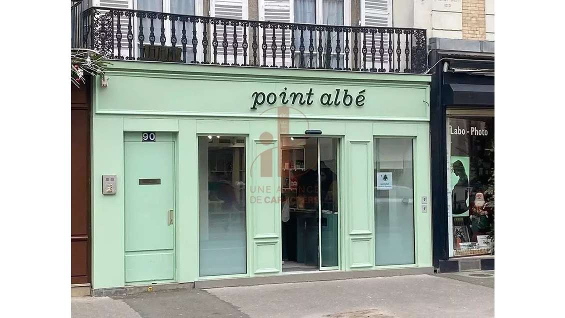 Boutique 48m² emp N°1 Fontainebleau Rue Grande