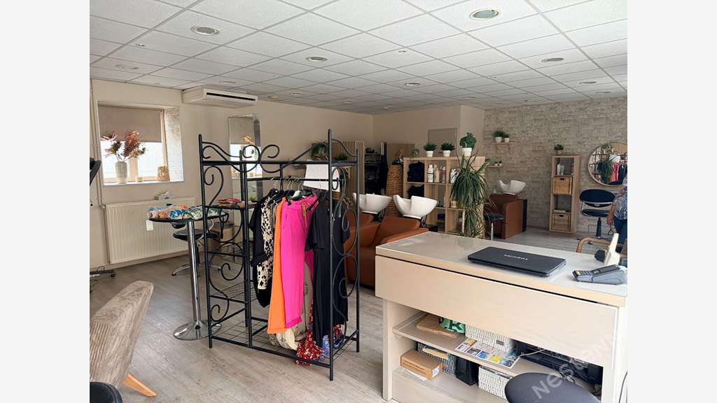 Local commercial à vendre au centre de Fontaines