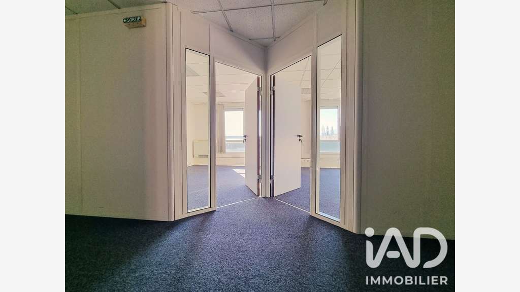 Vente bureaux 373m² R+1 à Fontanil-Cornillon