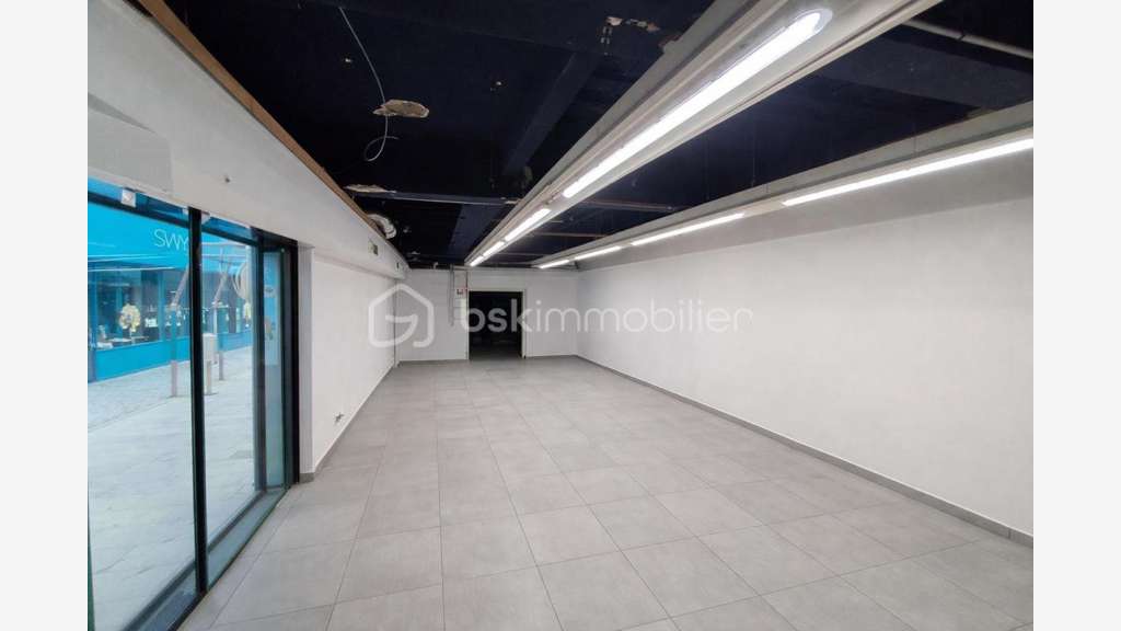A vendre murs commerciaux de 263m² à Fougères