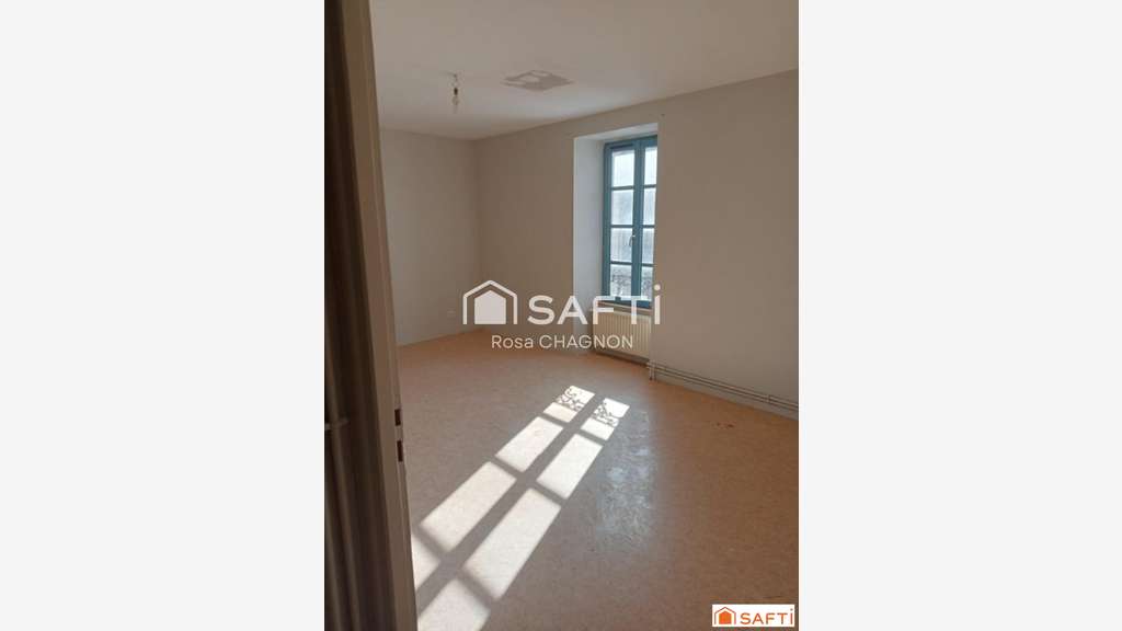 AV maison avec jardin et commerce à Foussais-Payré