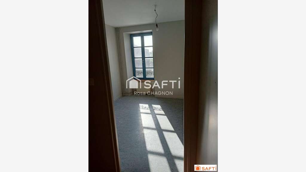 AV maison avec jardin et commerce à Foussais-Payré