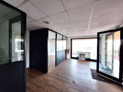 AV local commercial 42m² en bord de mer à Fréjus