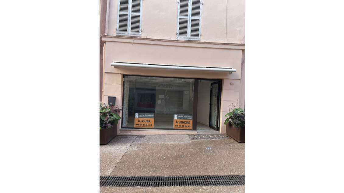 Vente murs commerciaux 45m² à Fréjus centre