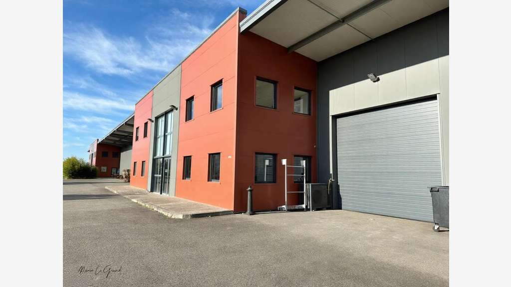 Vente bâtiment industriel 1200m² à Gaillac 