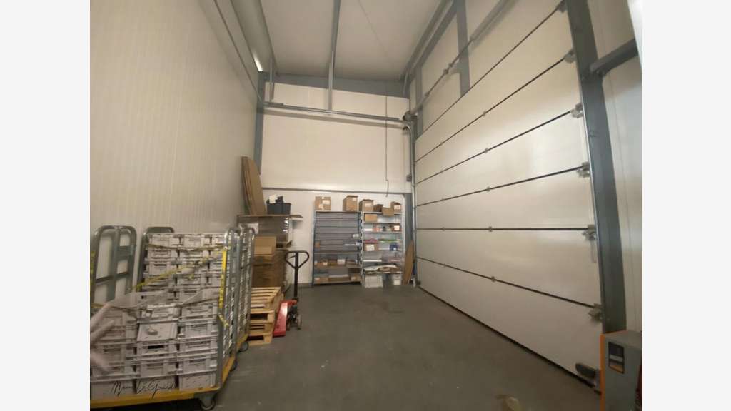 Vente bâtiment industriel 1200m² à Gaillac 