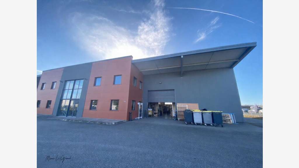 Vente bâtiment industriel 1200m² à Gaillac 
