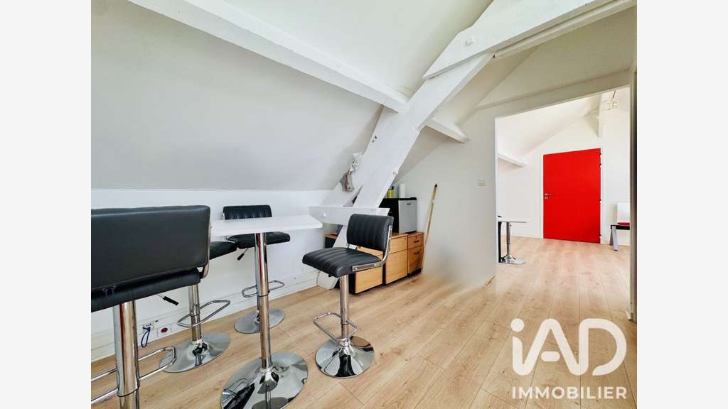 Vente local commercial de 148m² à Garancières