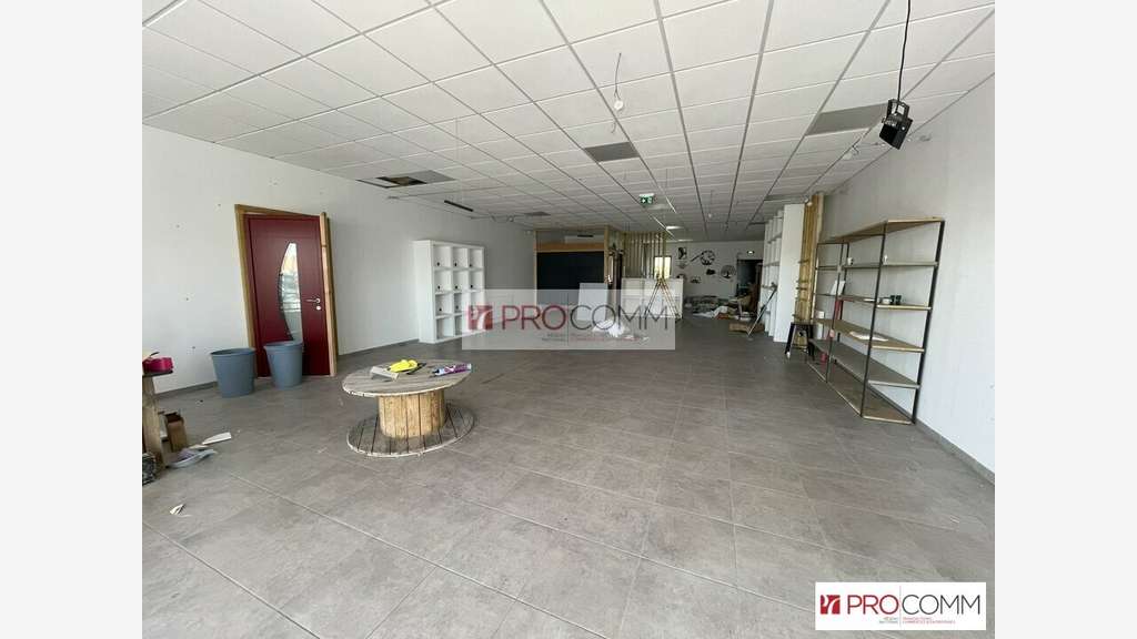 AV local commercial 143m² Chartres agglomération