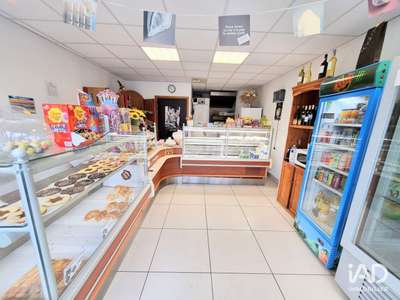 Murs commerciaux à Générac