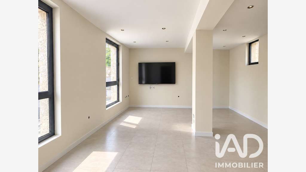 Vente bâtisse commerciale 200m² à Gond-Pontouvre