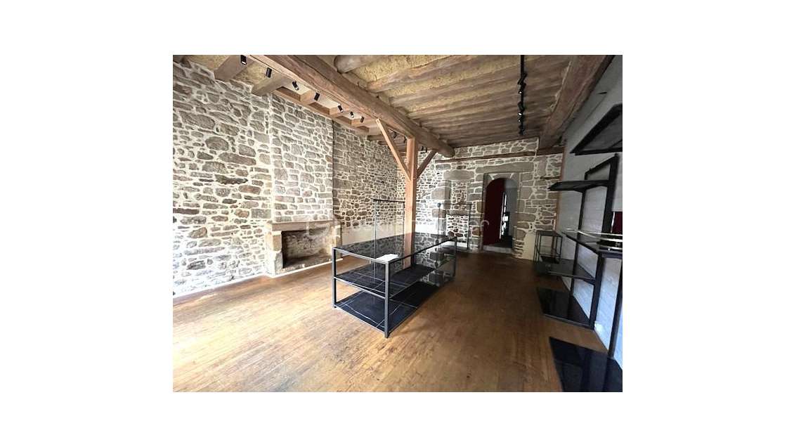 Vente murs commerciaux 42m² et T3 46m² à Guérande