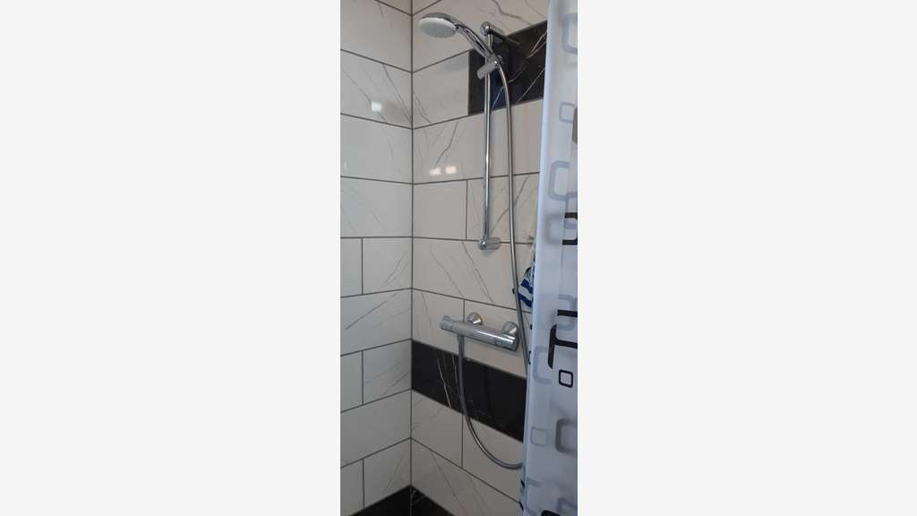 Vente local commercial rénové de 87m² à Gueugnon