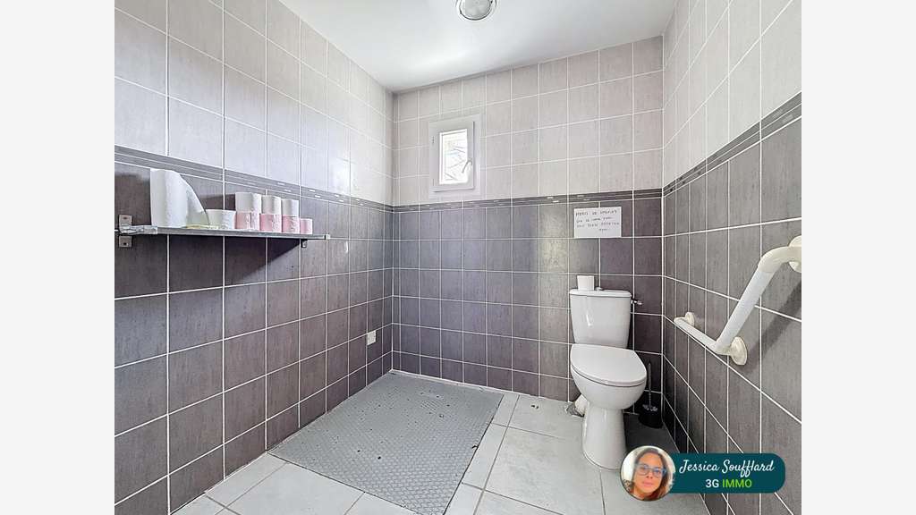 Vente local commercial de 77m² à Hagetmau
