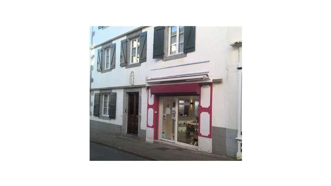 Location local commercial 46m² centre Hasparren