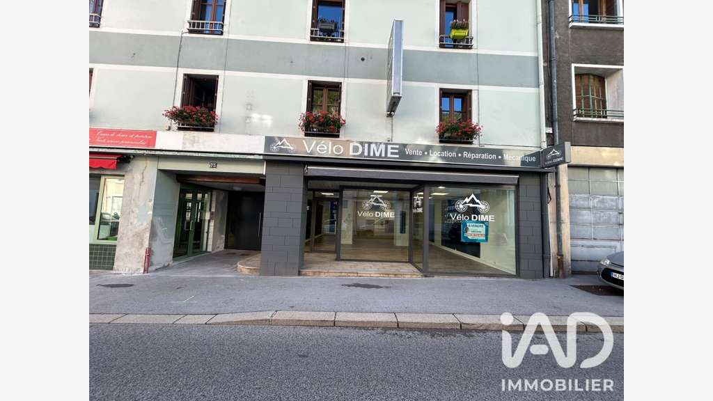 Vente local commercial 152m² à Hauts de Bienne