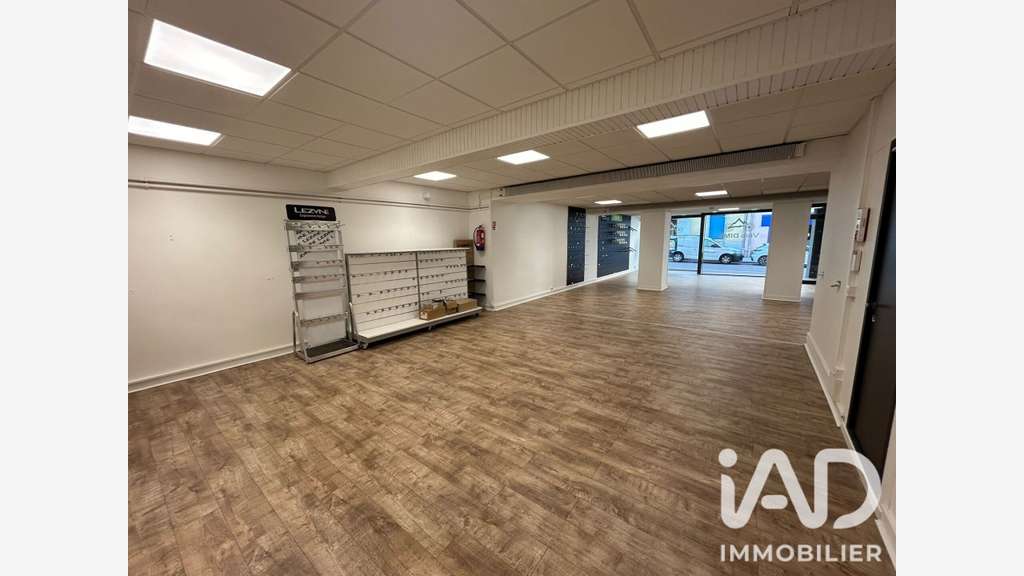 Vente local commercial 152m² à Hauts de Bienne