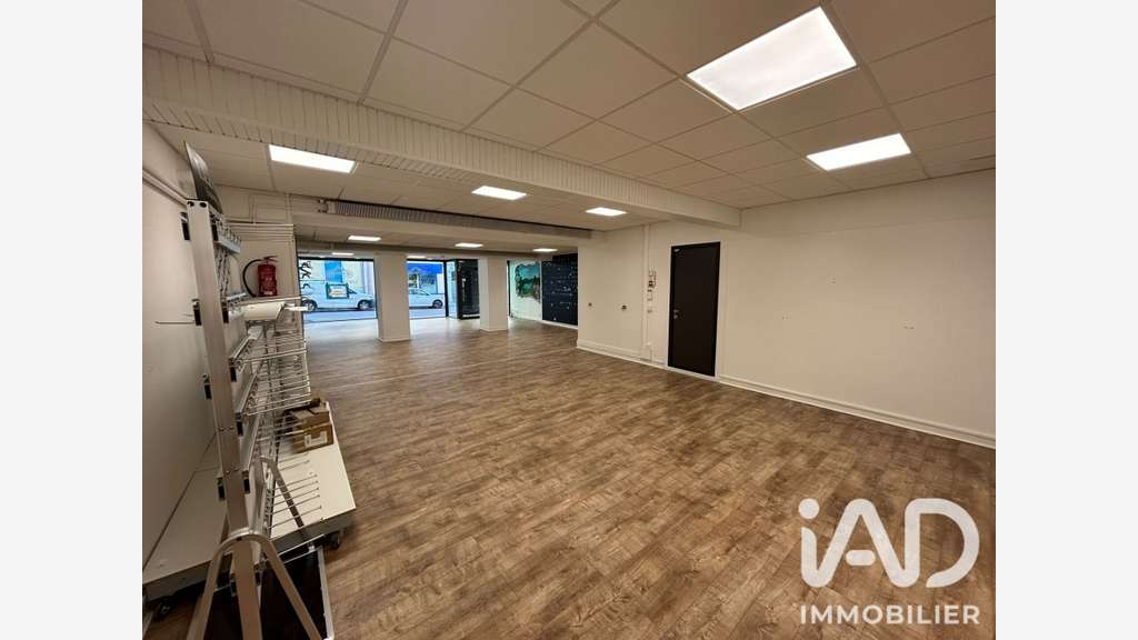 Vente local commercial 152m² à Hauts de Bienne