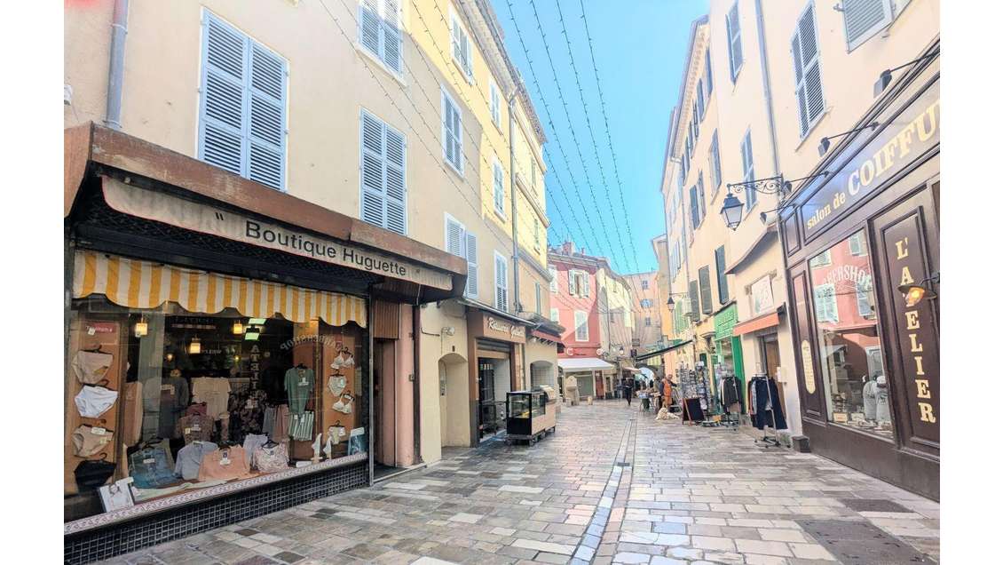 Vente commerce 35m² centre historique de Hyères