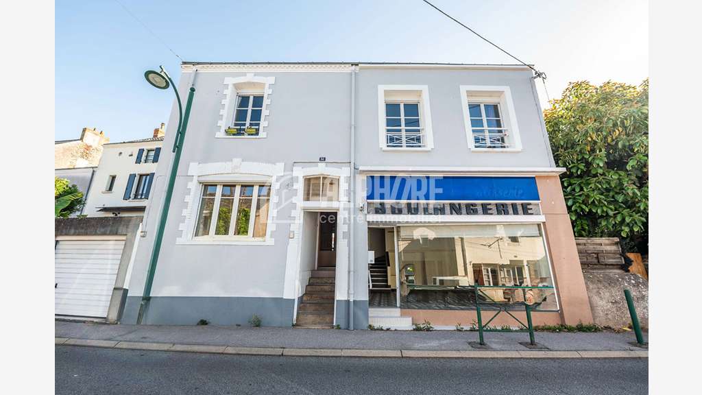 Vente murs commerciaux libres 89m² Haute-Indre