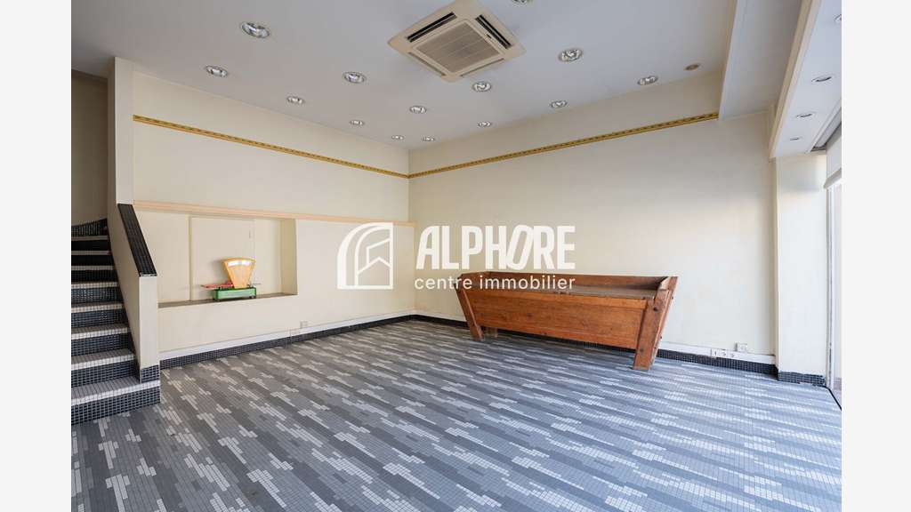 Vente murs commerciaux libres 89m² Haute-Indre